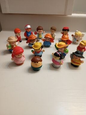 Fisher Price Little People Bundle Of 17 Miscellaneous Figures